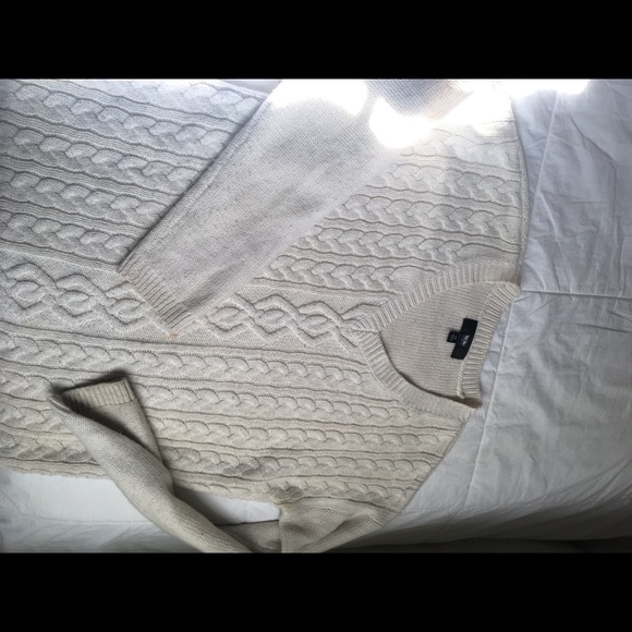 White sweater size M. - Picture 5 of 6